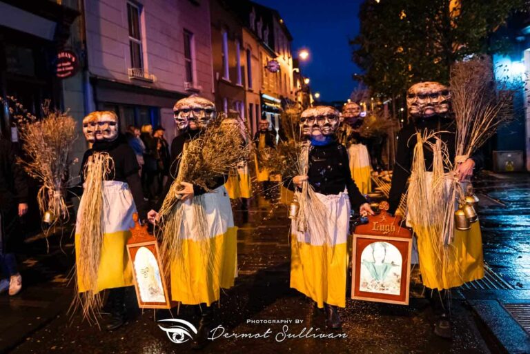 0012 samhain parade 2023 clonakilty d51 9962